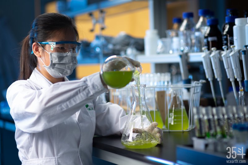 生物科技公司在未来的医疗领域扮演着不可或缺的角色。但如何选择一家真正有潜力的生物科技公司呢？让我们通过几个关键维度来解析。